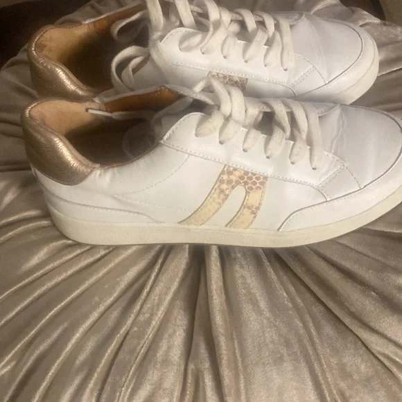 🎀 Lucky Brand Hinta Sneakers Women's Size 8 White Gold Leather Athletic Shoes - Picture 4 of 12